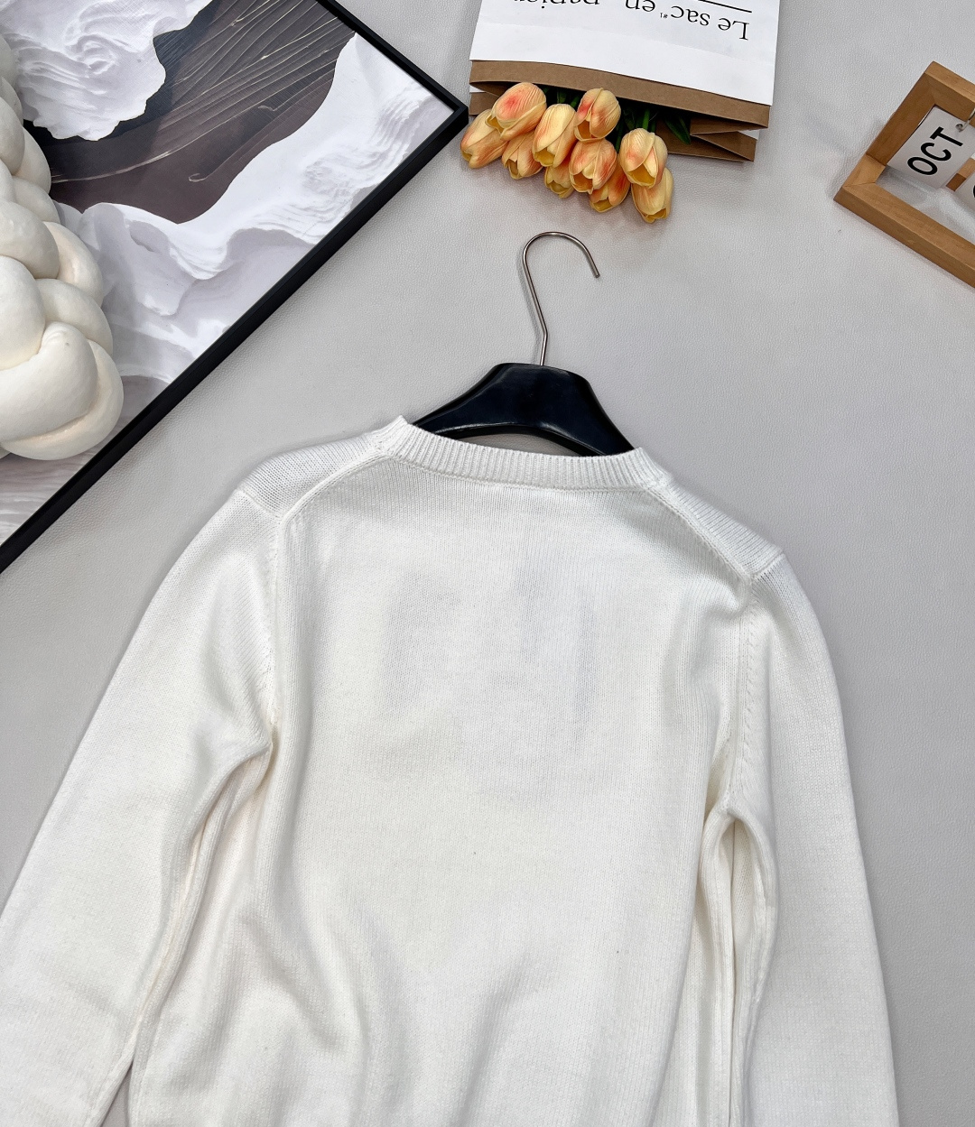 🆕Chanel2025新款圆领镂空蝴蝶结针织长袖，定制YB羊毛纱线织造，亲肤柔软，透气舒适，常规套头针织