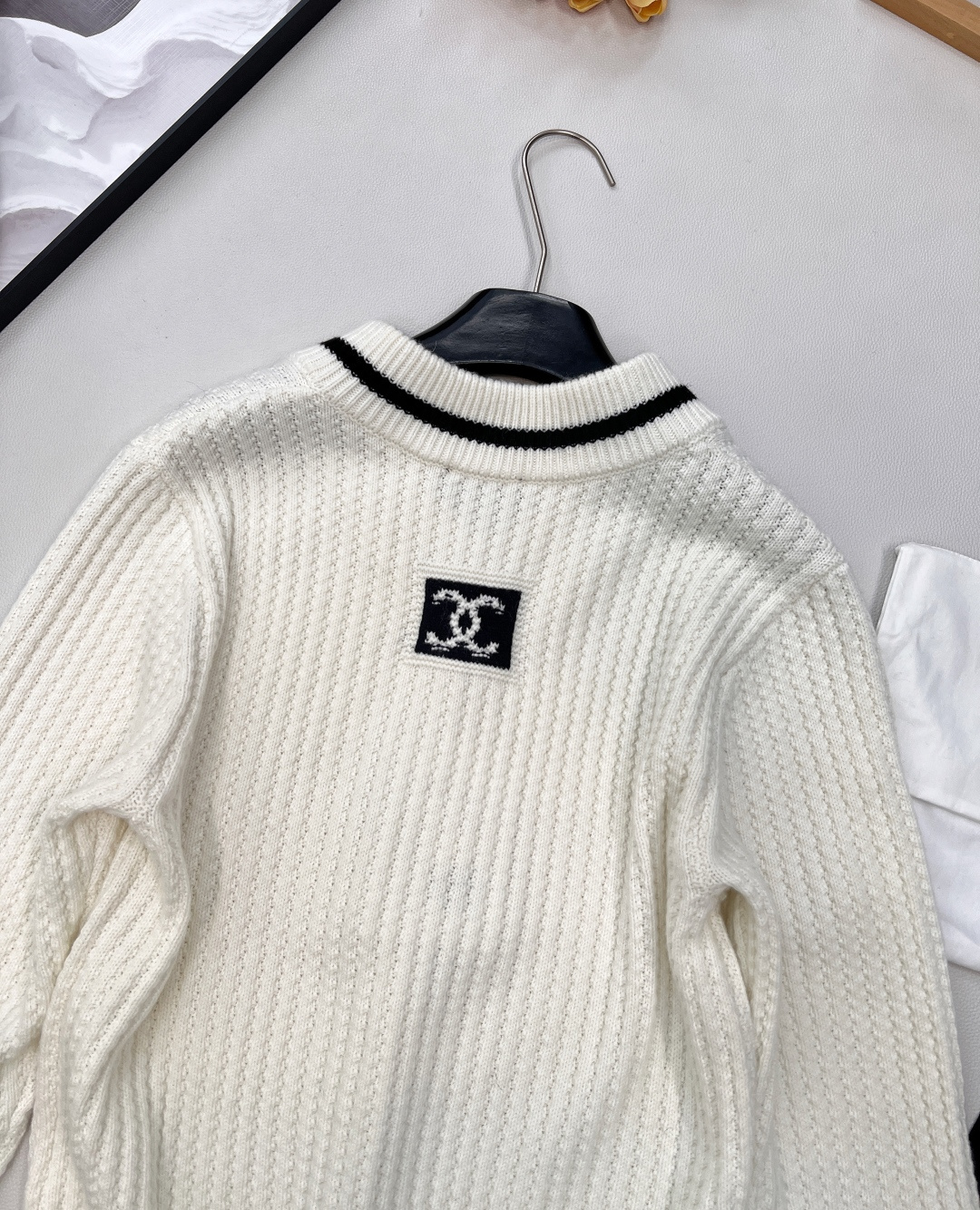 🆕Chanel2025新款钩针竖列针织套头毛衣，25coco滑雪🎿系列#定制YB羊毛纱线织造，质感细腻，