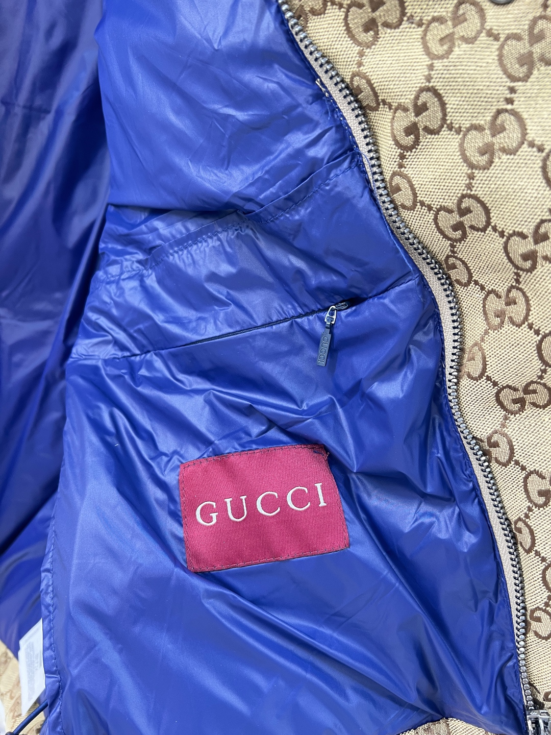 🆕Gucci25FW秋冬新款老花可拆卸袖羽绒服丨⚠独家高版出品！复古棕调双G满印面料，自带标志性的贵气质