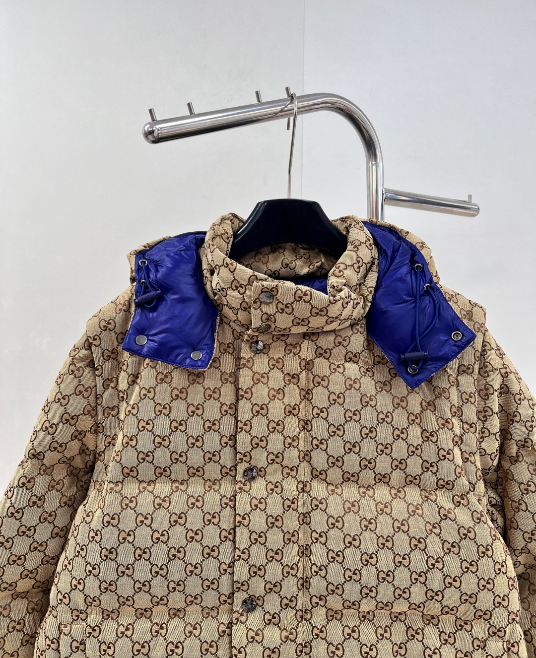 🆕Gucci25FW秋冬新款老花可拆卸袖羽绒服丨⚠独家高版出品！复古棕调双G满印面料，自带标志性的贵气质