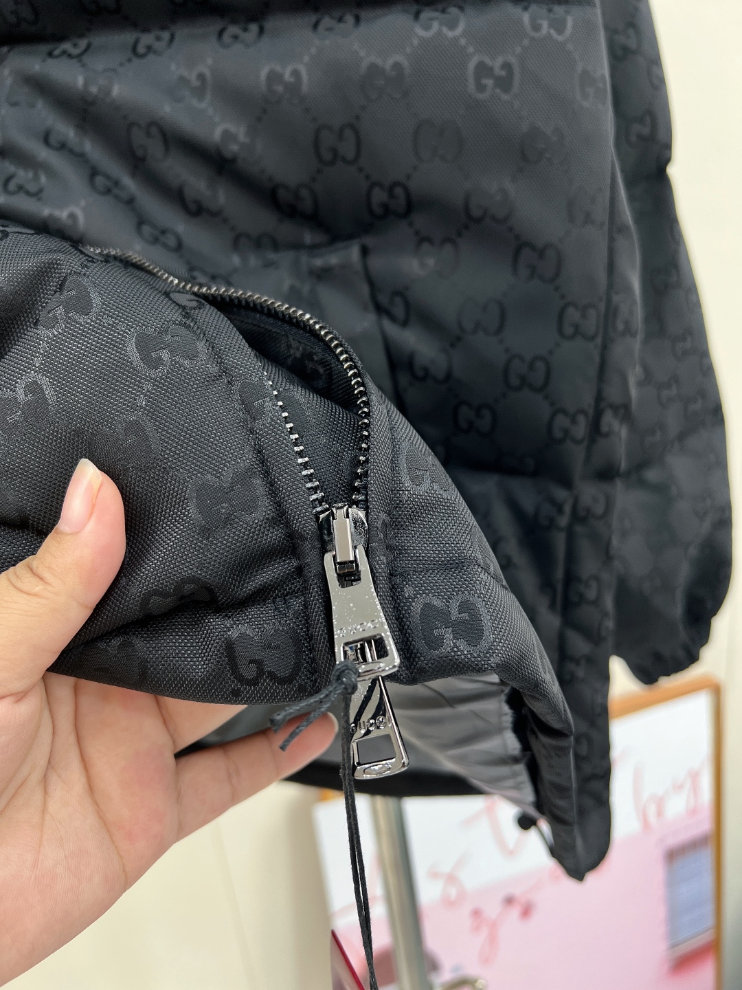 🆕Gucci25Fw秋冬新款暗纹提花连帽羽绒服外套丨⚠独家高版出品！满幅双G暗纹提花工艺，金属拉链的顺滑