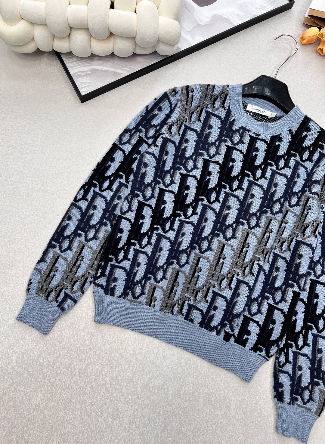 🆕25SSDior 迪奥老花提花羊毛针织衫毛衣!提花彩色毛衣,毛料采用7针进口机编织制造采用羊毛含量纱线
