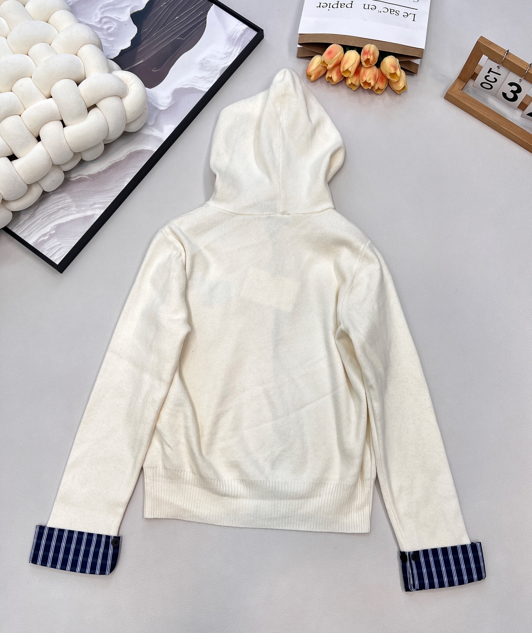 🆕Loewe2025新款连帽针织开衫，定制YB羊毛纱线织造，柔软亲肤，舒适弹力，连帽针织开衫剪裁，全开襟