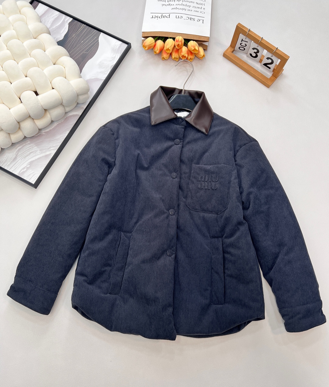 🆕Miumiu25Fw秋冬新款皮领落肩单排扣宽松棉服外套丨⚠独家高版出品！甄选复古质感的灯芯绒面料，软糯