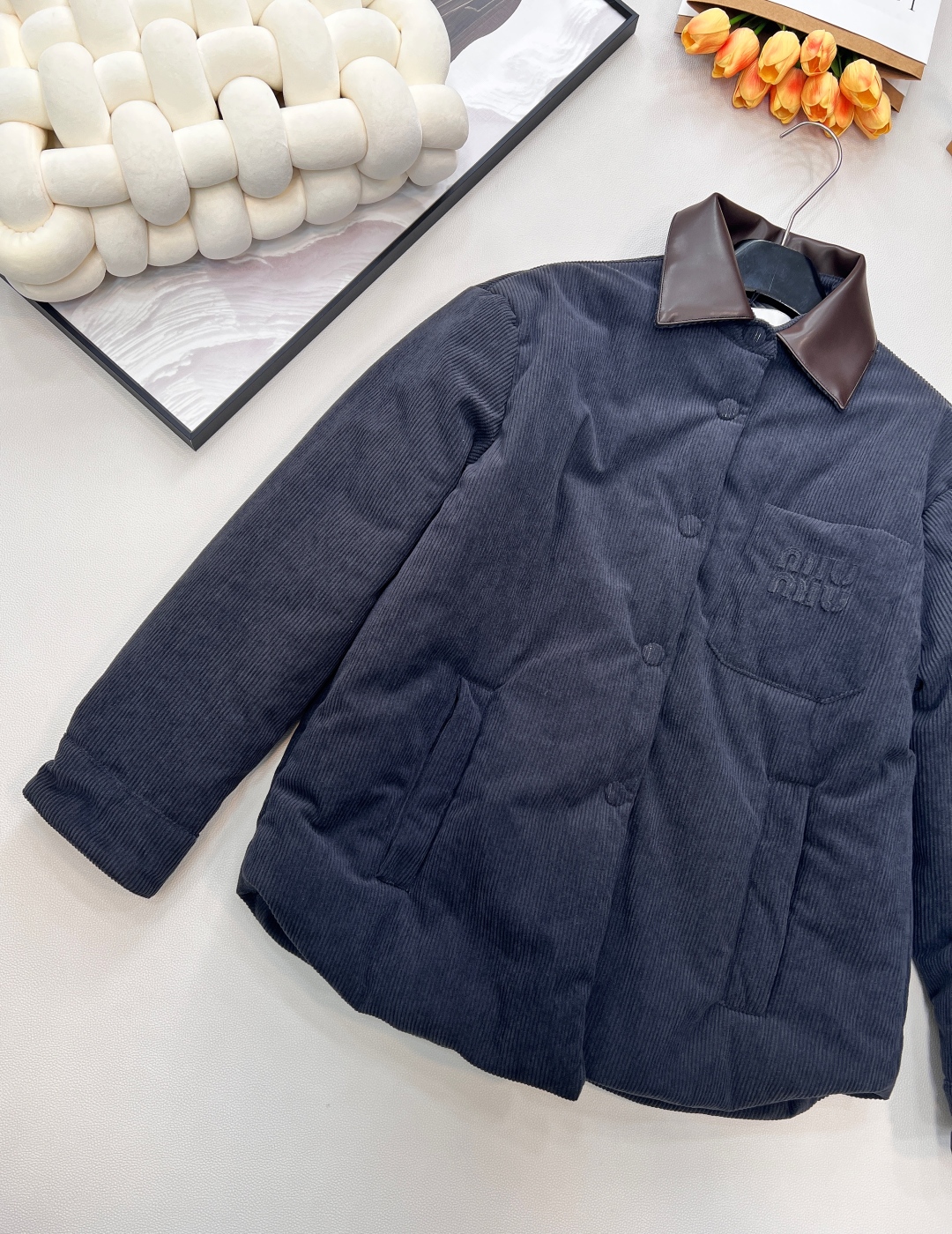 🆕Miumiu25Fw秋冬新款皮领落肩单排扣宽松棉服外套丨⚠独家高版出品！甄选复古质感的灯芯绒面料，软糯