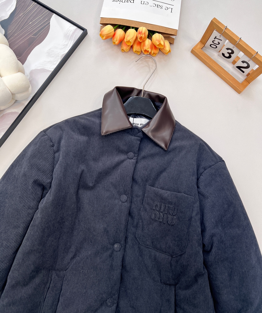 🆕Miumiu25Fw秋冬新款皮领落肩单排扣宽松棉服外套丨⚠独家高版出品！甄选复古质感的灯芯绒面料，软糯