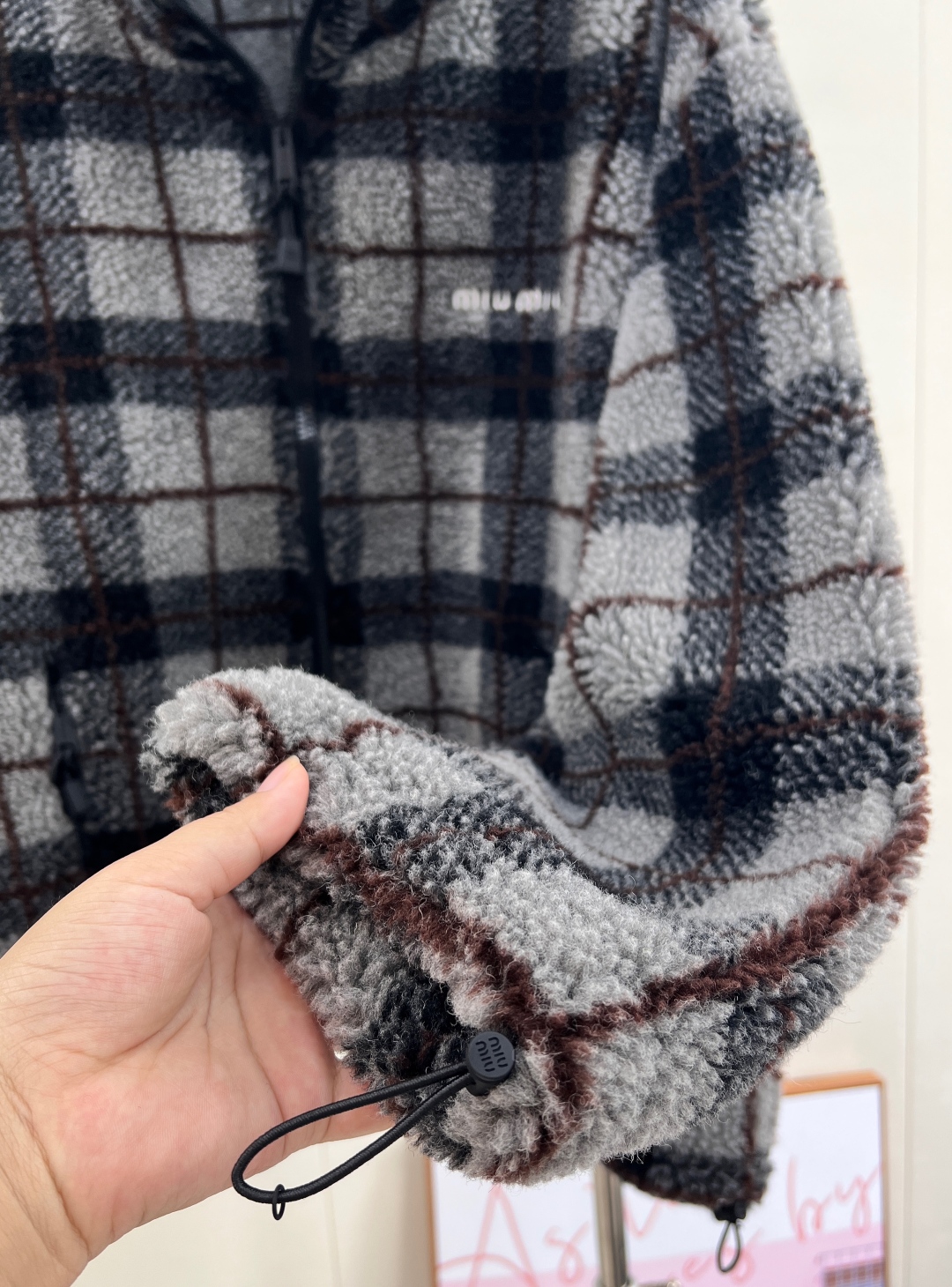 🆕MiuMiu25Fw秋冬新款学院风摇粒绒格纹外套丨⚠独家yb开发！高版出品！高密度羊毛摇粒绒面料，自带