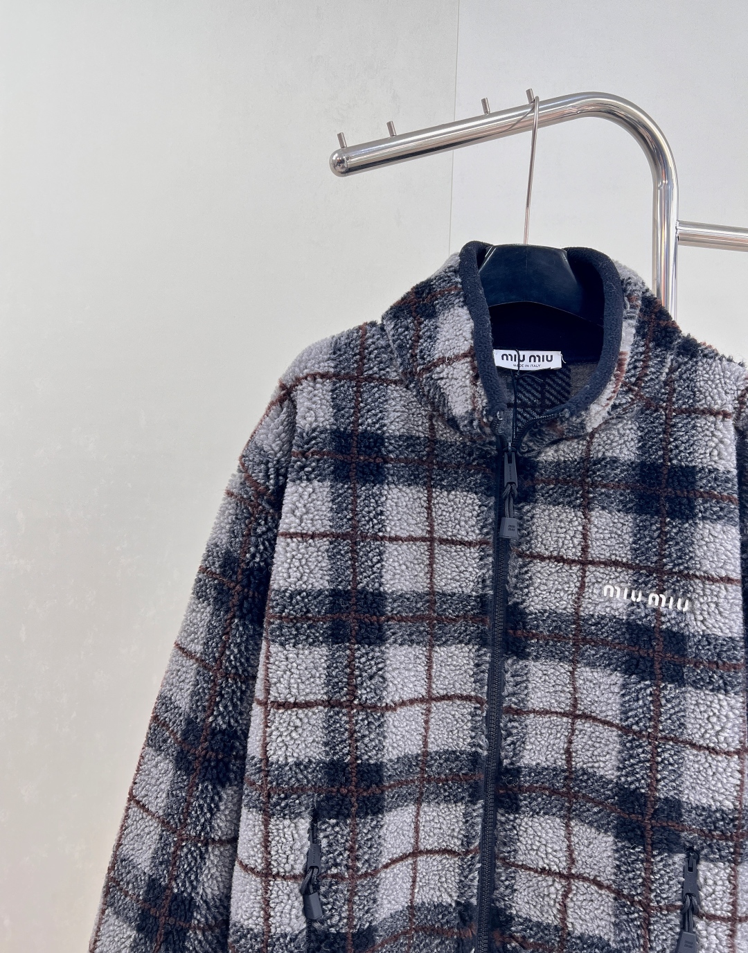 🆕MiuMiu25Fw秋冬新款学院风摇粒绒格纹外套丨⚠独家yb开发！高版出品！高密度羊毛摇粒绒面料，自带