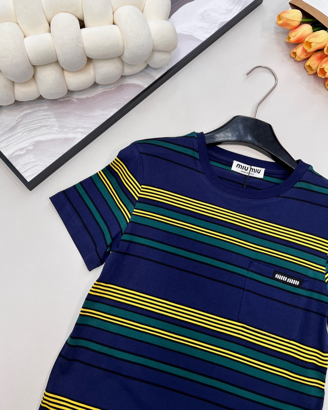 🆕Miu Miu26SS早春新款学院风条纹圆领短袖T恤丨⚠独家yb开发！高版出品！基础圆领+短袖的版型适