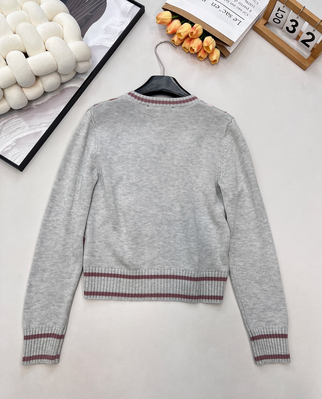 🆕Louis vuitton2025新款菱格刺绣针织套头毛衣，定制YB羊毛纱线织造，质感细腻，穿搭舒适，