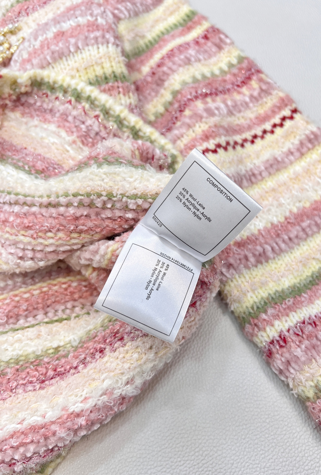 🆕Chanel新款撞色条纹圆领针织开衫，定制YB多色纱线织造 不同材质融入 质感高级 细腻柔软 圆领针织