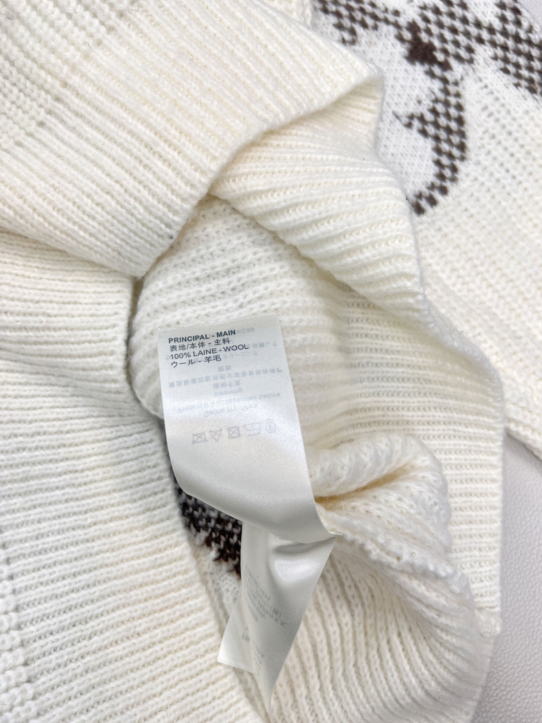 🆕LOUIS VUITTON秋冬新款圆领长袖毛衣,高级设计感拉满，百搭不挑人，软糯亲肤的高级面料打造，触