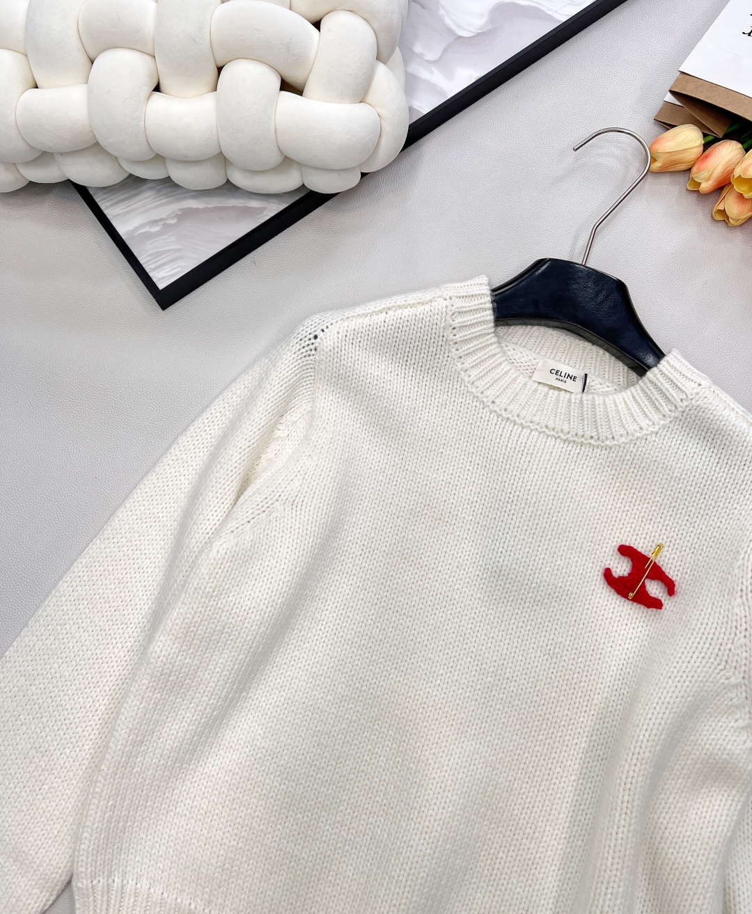 🆕CELINE新款凯旋门2025秋冬季新款显瘦百搭毛衣，羊毛针织衫 胸口处的图案可以摘下来diy在任意一