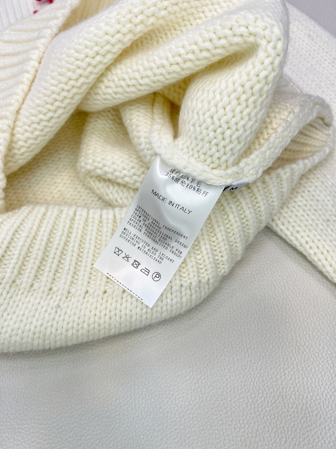 🆕CELINE新款凯旋门2025秋冬季新款显瘦百搭毛衣，羊毛针织衫 胸口处的图案可以摘下来diy在任意一