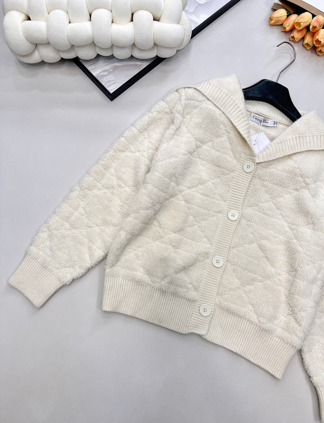 🆕Dior秋冬新品海军大翻领开衫毛衣超级火爆经典系列来，经典藤条纹纹路清晰 毛绒紧密厚实 宽松廓形 简约