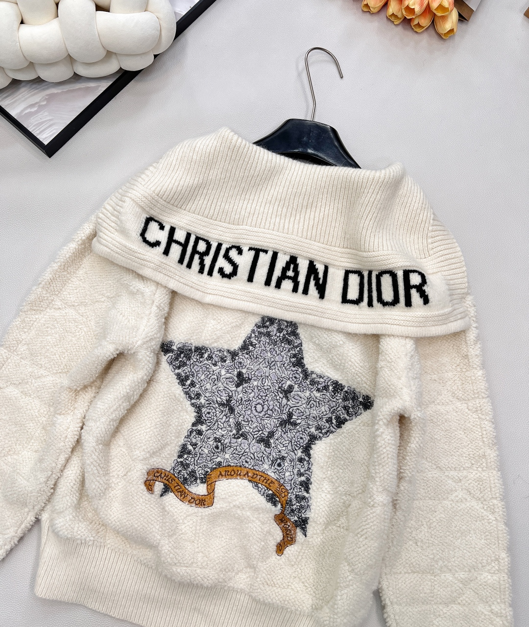 🆕Dior秋冬新品海军大翻领开衫毛衣超级火爆经典系列来，经典藤条纹纹路清晰 毛绒紧密厚实 宽松廓形 简约