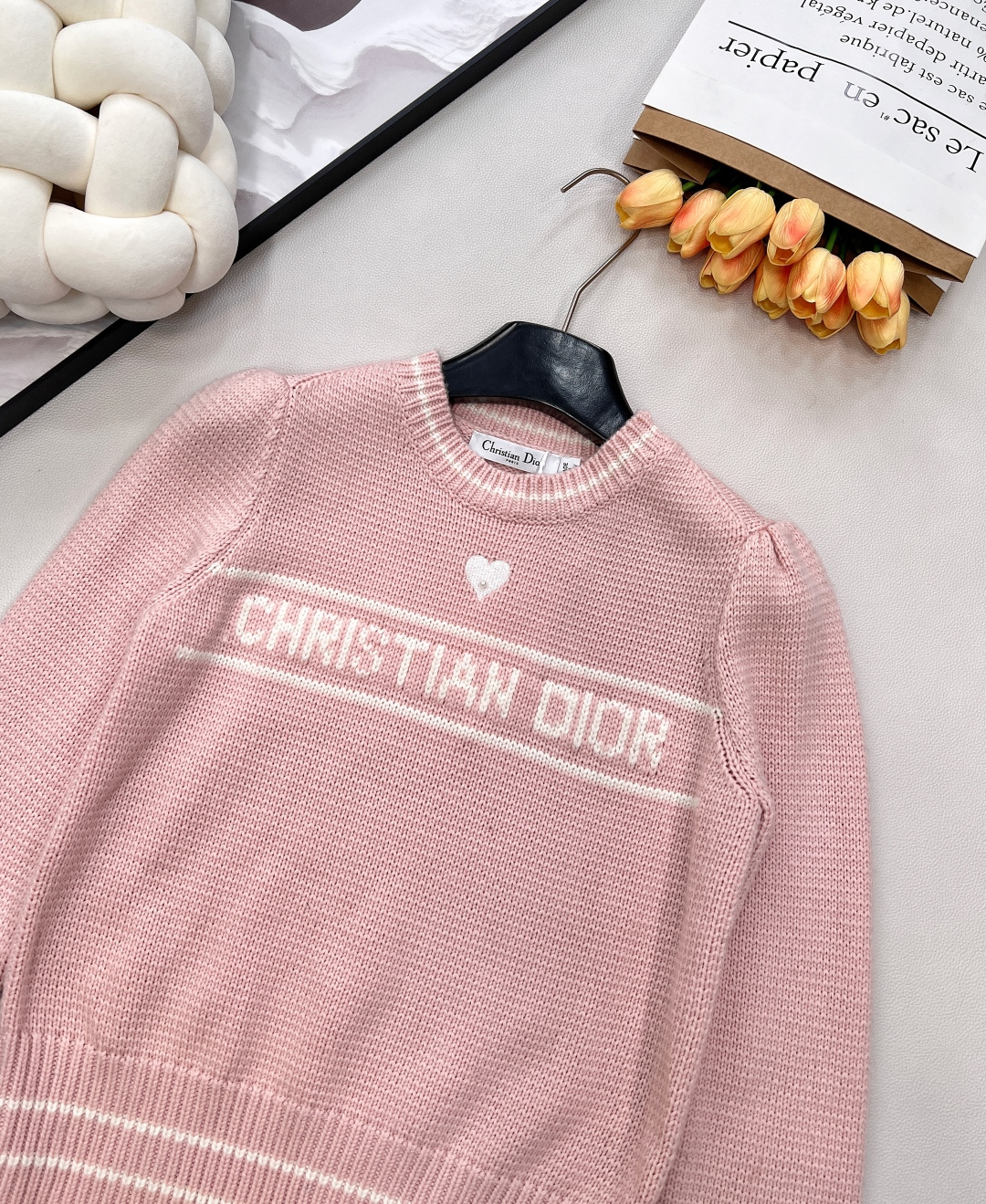 🆕Dior 爱心刺绣字母提花长袖针织毛衣⭐️学院风迪奥新系列单品 采用德国🇩🇪进口机织出！面料细嫩柔滑 