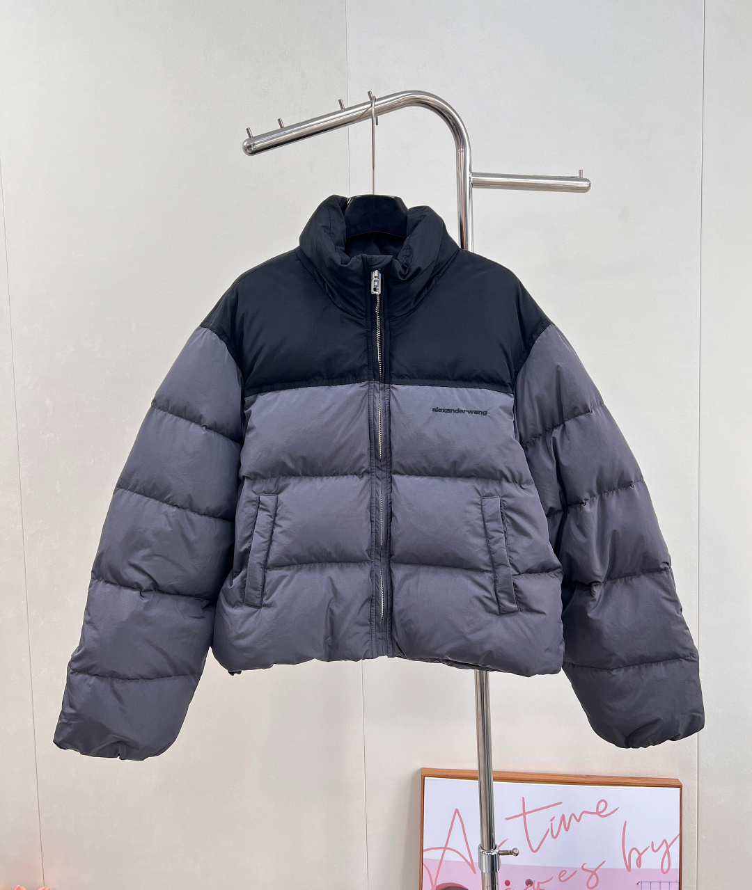 🆕Alexander wang2025新款拼色长方压纹立领羽绒服，定制YB进口再生尼龙材质，白鸭绒填充内