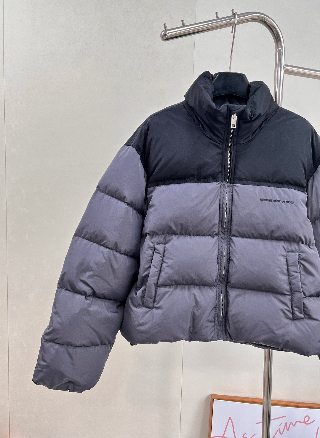 🆕Alexander wang2025新款拼色长方压纹立领羽绒服，定制YB进口再生尼龙材质，白鸭绒填充内