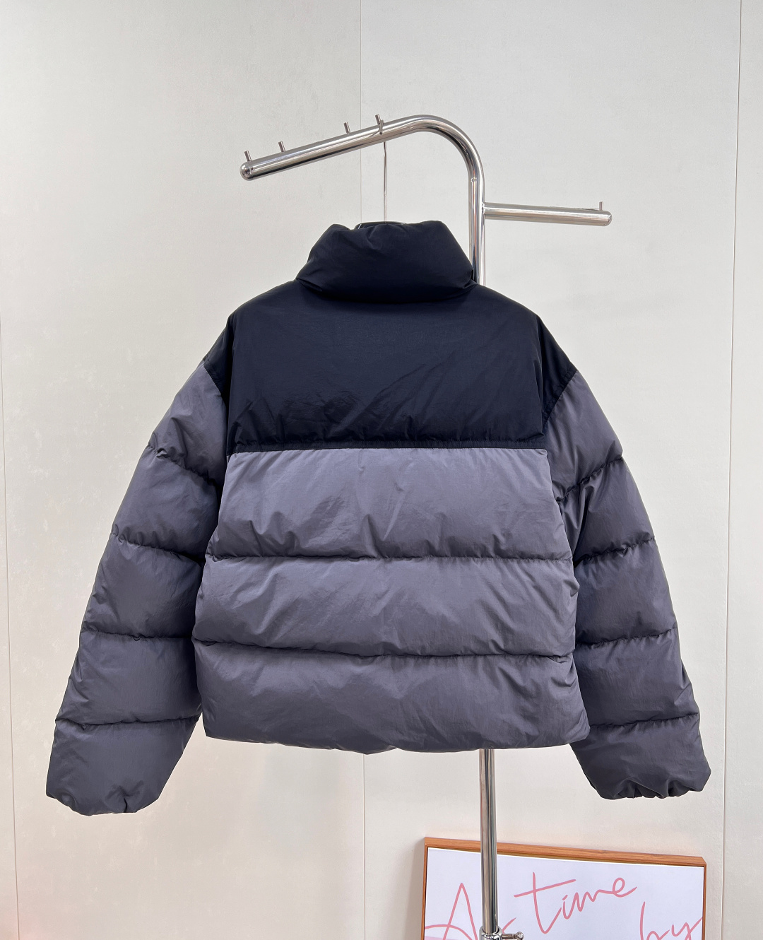 🆕Alexander wang2025新款拼色长方压纹立领羽绒服，定制YB进口再生尼龙材质，白鸭绒填充内