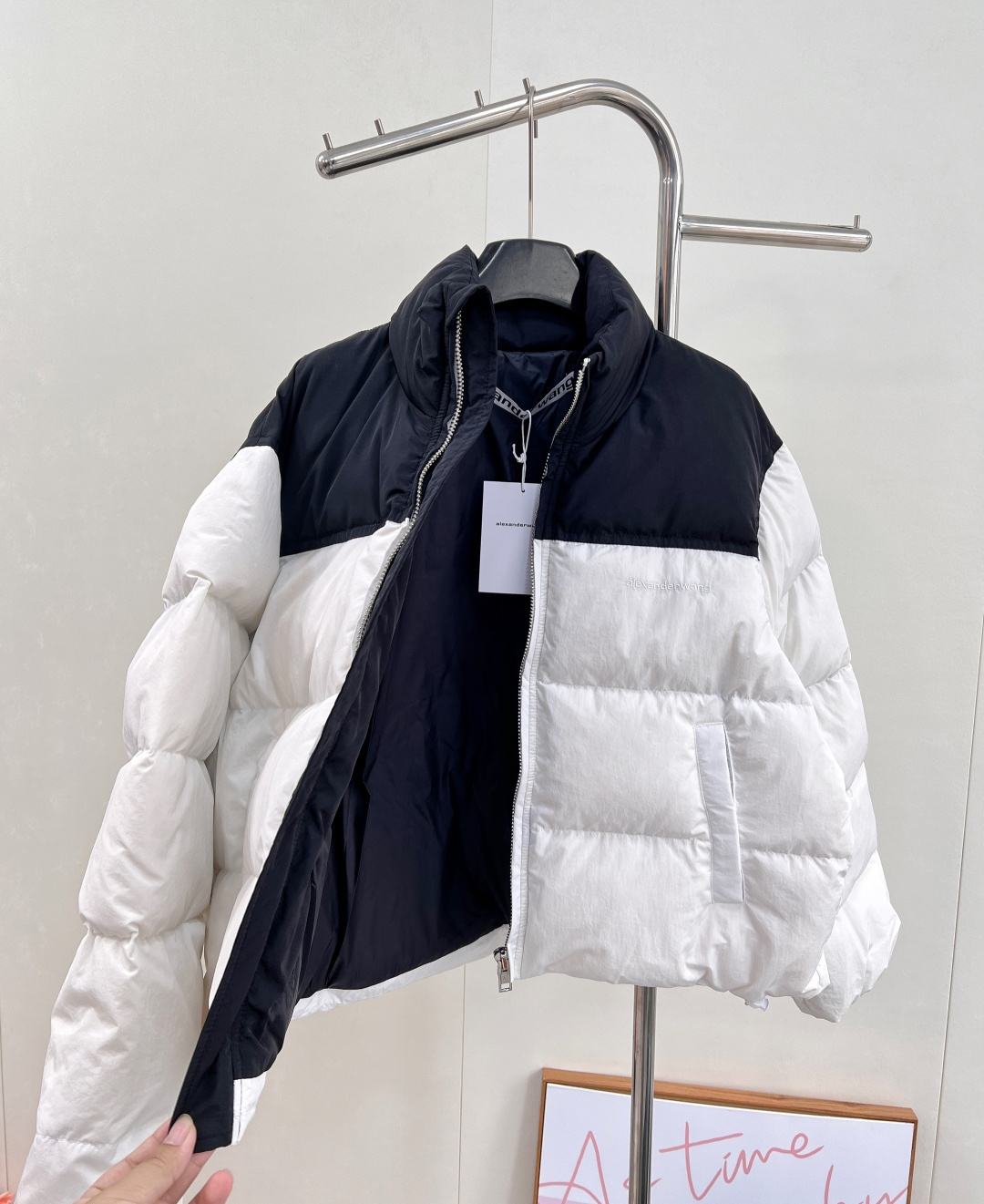 🆕Alexander wang2025新款拼色长方压纹立领羽绒服，定制YB进口再生尼龙材质，白鸭绒填充内