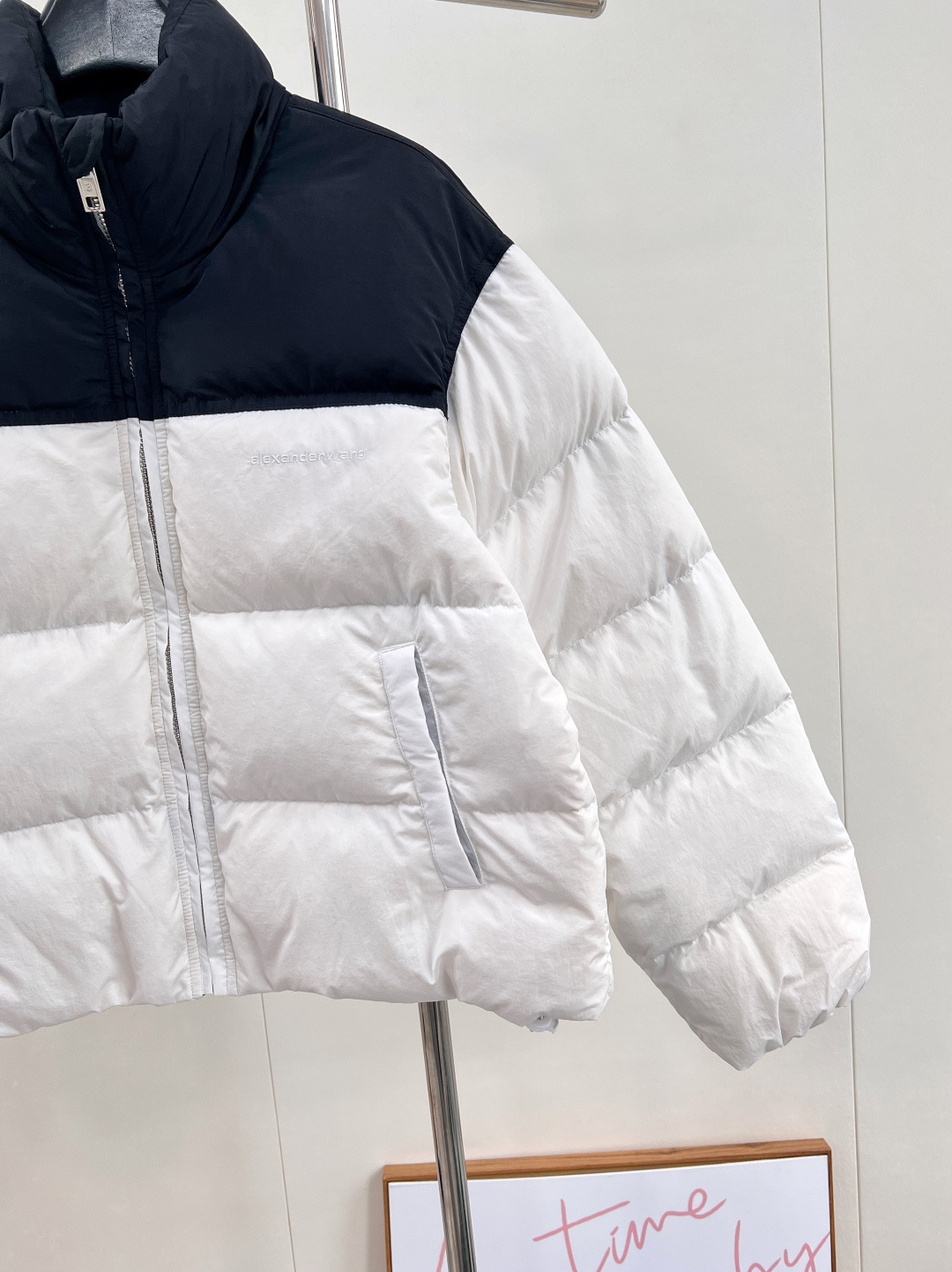 🆕Alexander wang2025新款拼色长方压纹立领羽绒服，定制YB进口再生尼龙材质，白鸭绒填充内