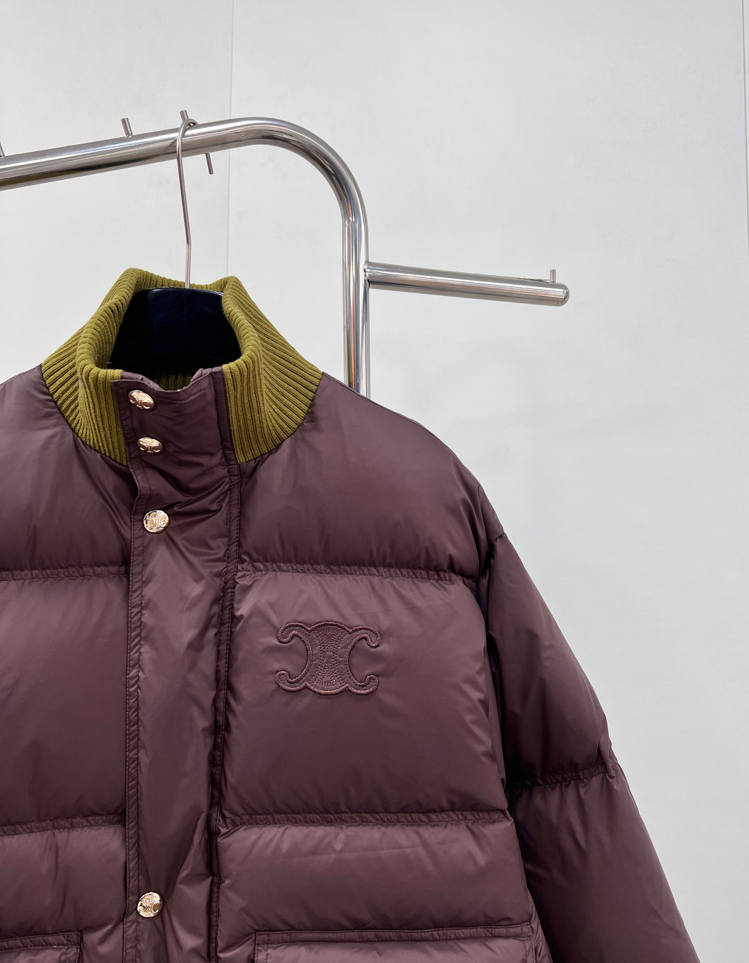 🆕Celine2025新款立领羽绒棉服，定制YB防风防水尼龙材质，羽绒棉填充内里，整件轻盈保暖 领边针织