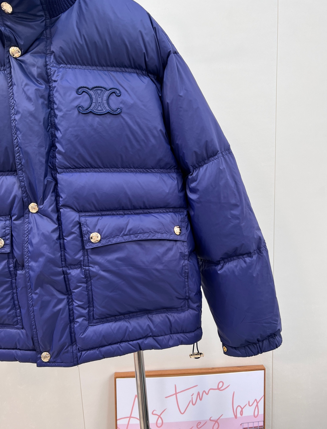 🆕Celine2025新款立领羽绒棉服，定制YB防风防水尼龙材质，羽绒棉填充内里，整件轻盈保暖 领边针织