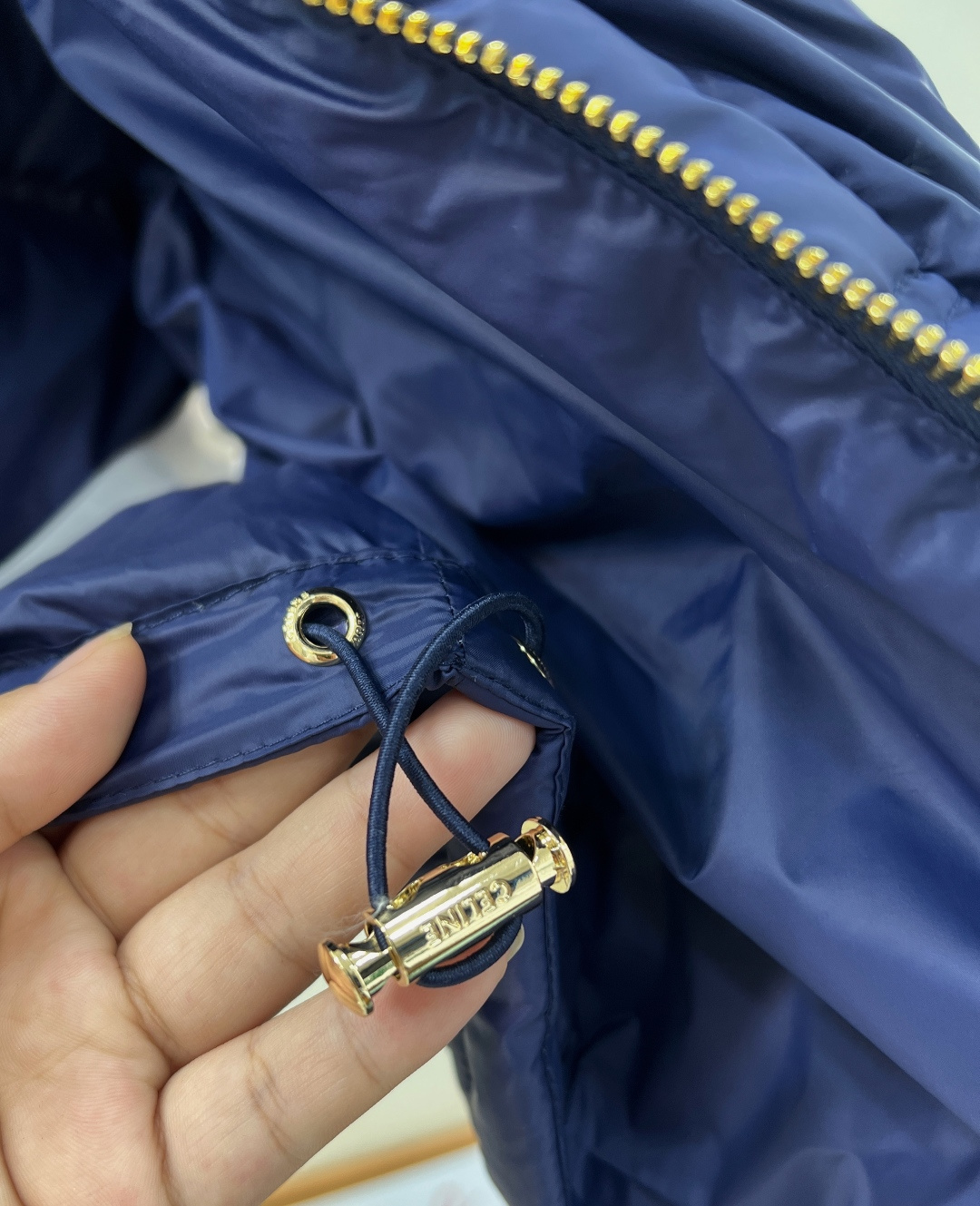 🆕Celine2025新款立领羽绒棉服，定制YB防风防水尼龙材质，羽绒棉填充内里，整件轻盈保暖 领边针织