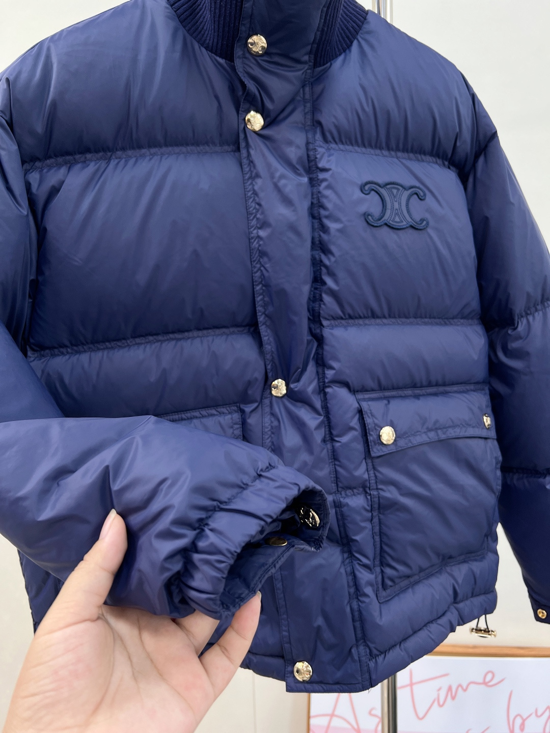 🆕Celine2025新款立领羽绒棉服，定制YB防风防水尼龙材质，羽绒棉填充内里，整件轻盈保暖 领边针织