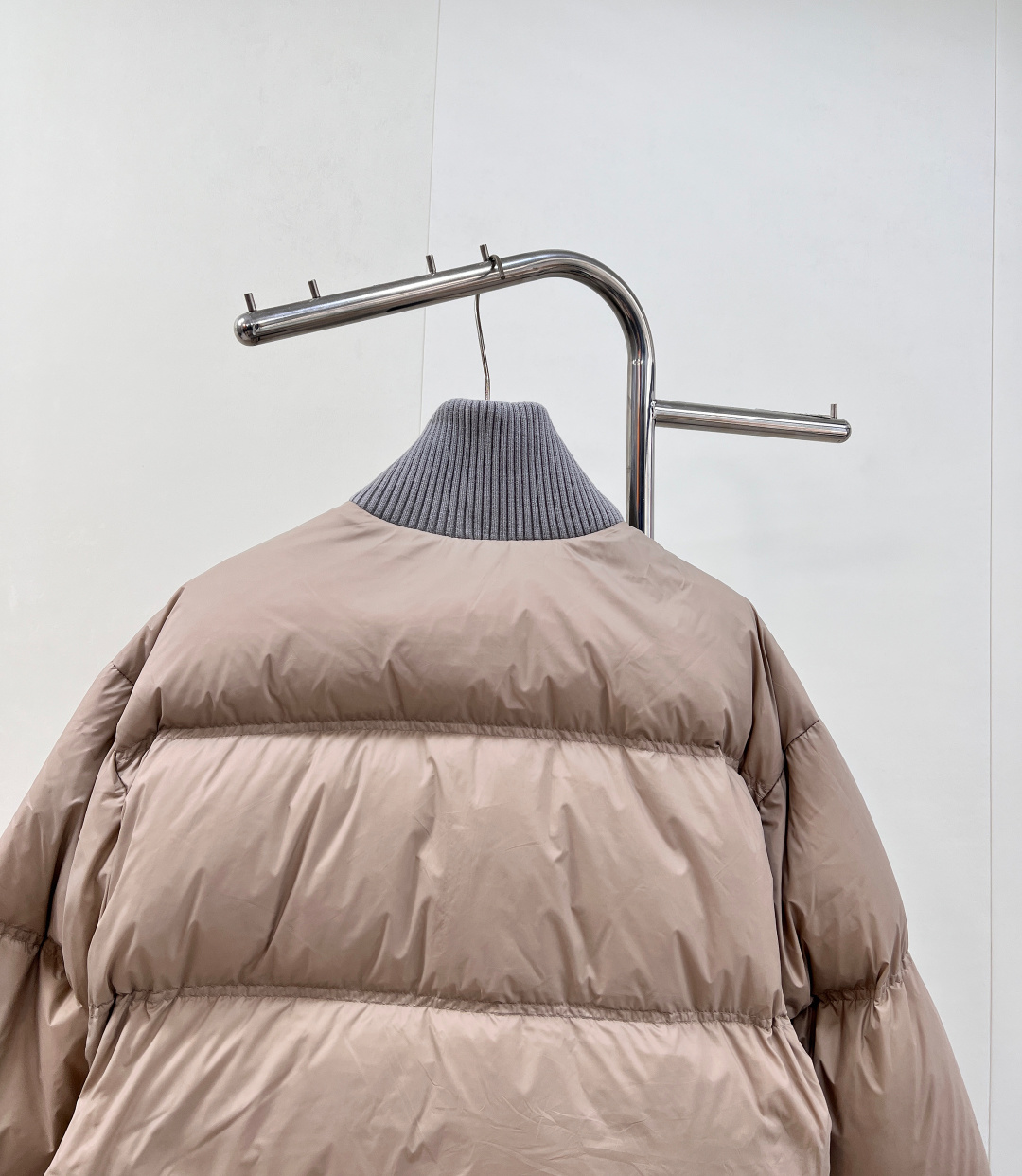 🆕Celine2025新款立领羽绒棉服，定制YB防风防水尼龙材质，羽绒棉填充内里，整件轻盈保暖 领边针织