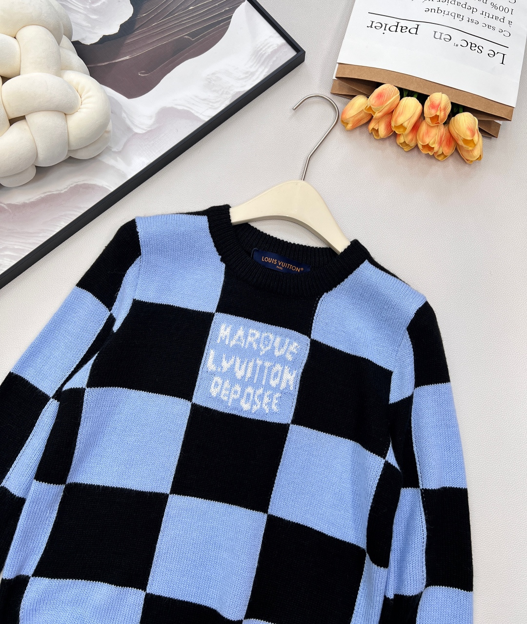 🆕LOUIS VUITTON新款棋盘格针织上衣， 个性的撞色棋盘格图案设计简直精致进骨子里了 高级感一下