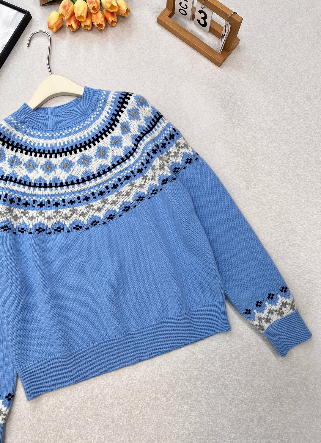 🆕Miumiu2025新款重工钩花圆领套头毛衣，定制YB羊毛针织材质，质感高级，舒适柔软，圆领长袖针织套