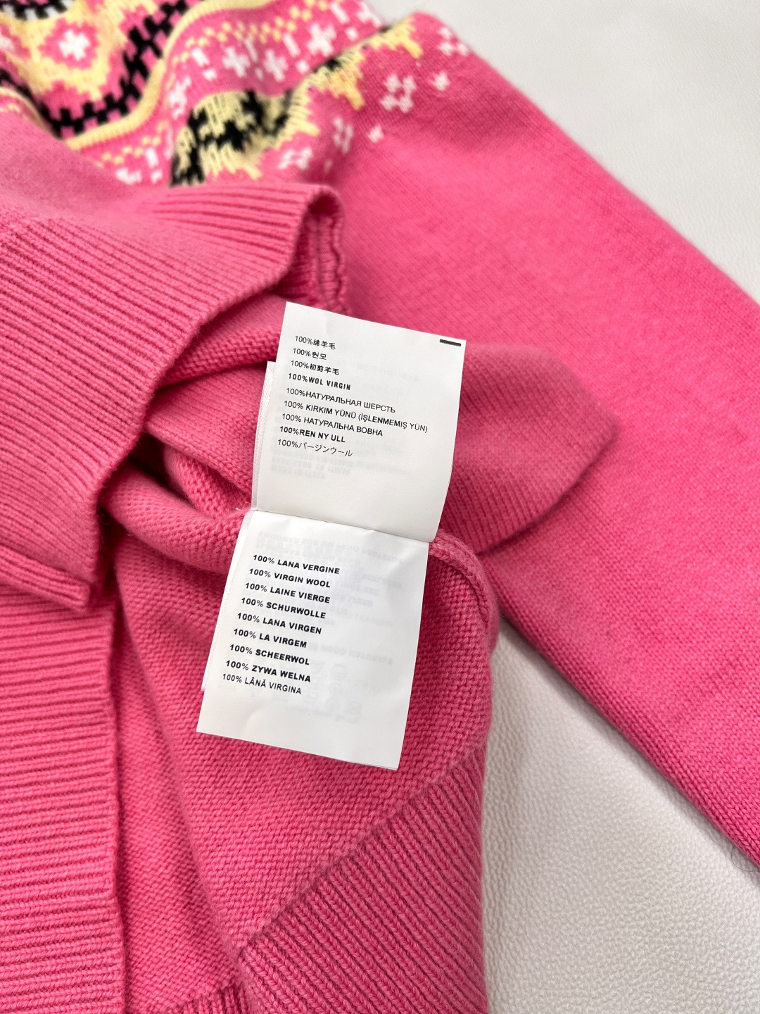 🆕Miumiu2025新款重工钩花圆领开衫，定制YB羊毛纱线织造，质感高级，舒适柔软，圆领长袖针织开衫，