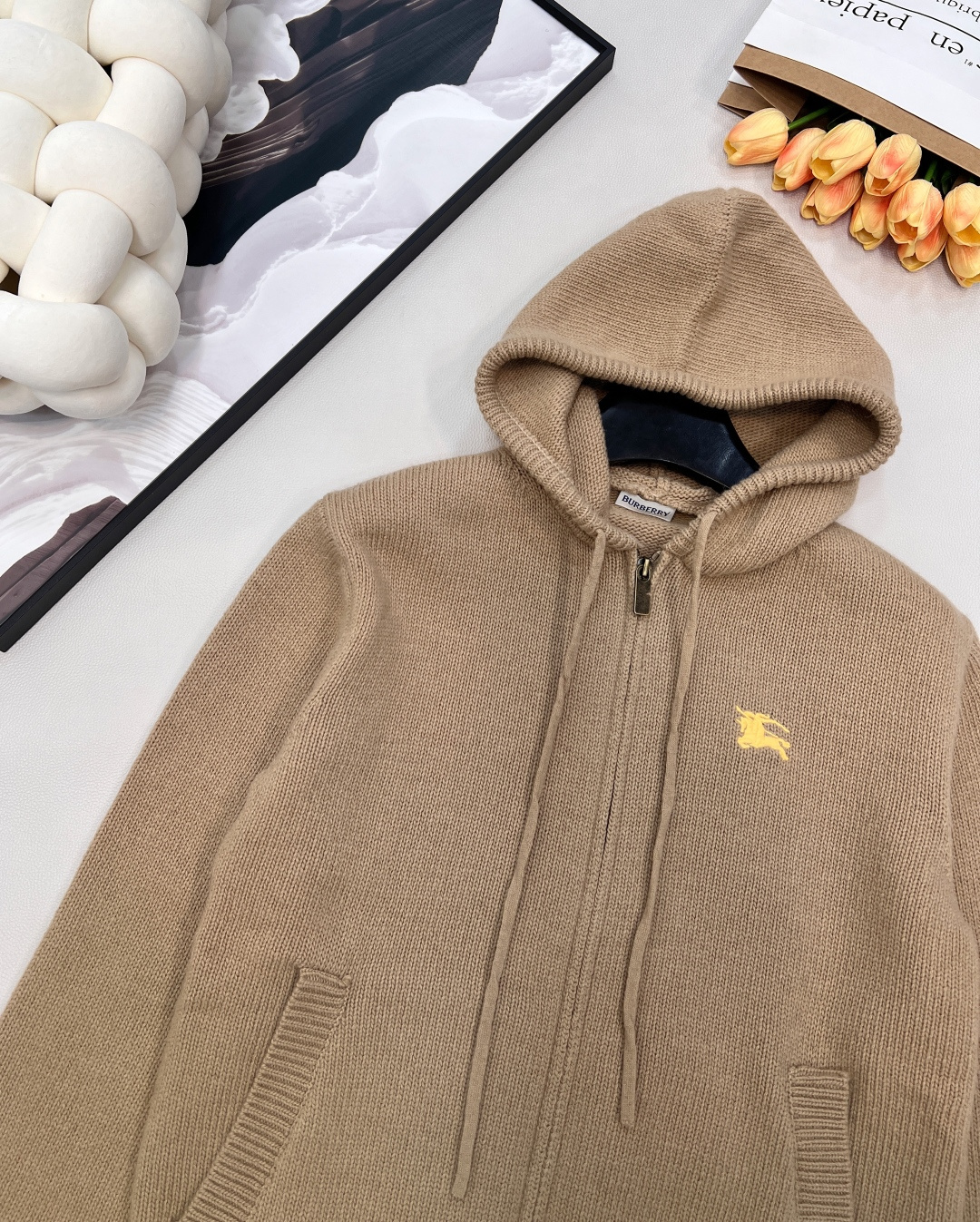🆕Burbrery 25FW秋冬新款 羊毛羊绒拉链连帽针织外套丨⚠独家yb开发！高版出品！精选71%绵羊