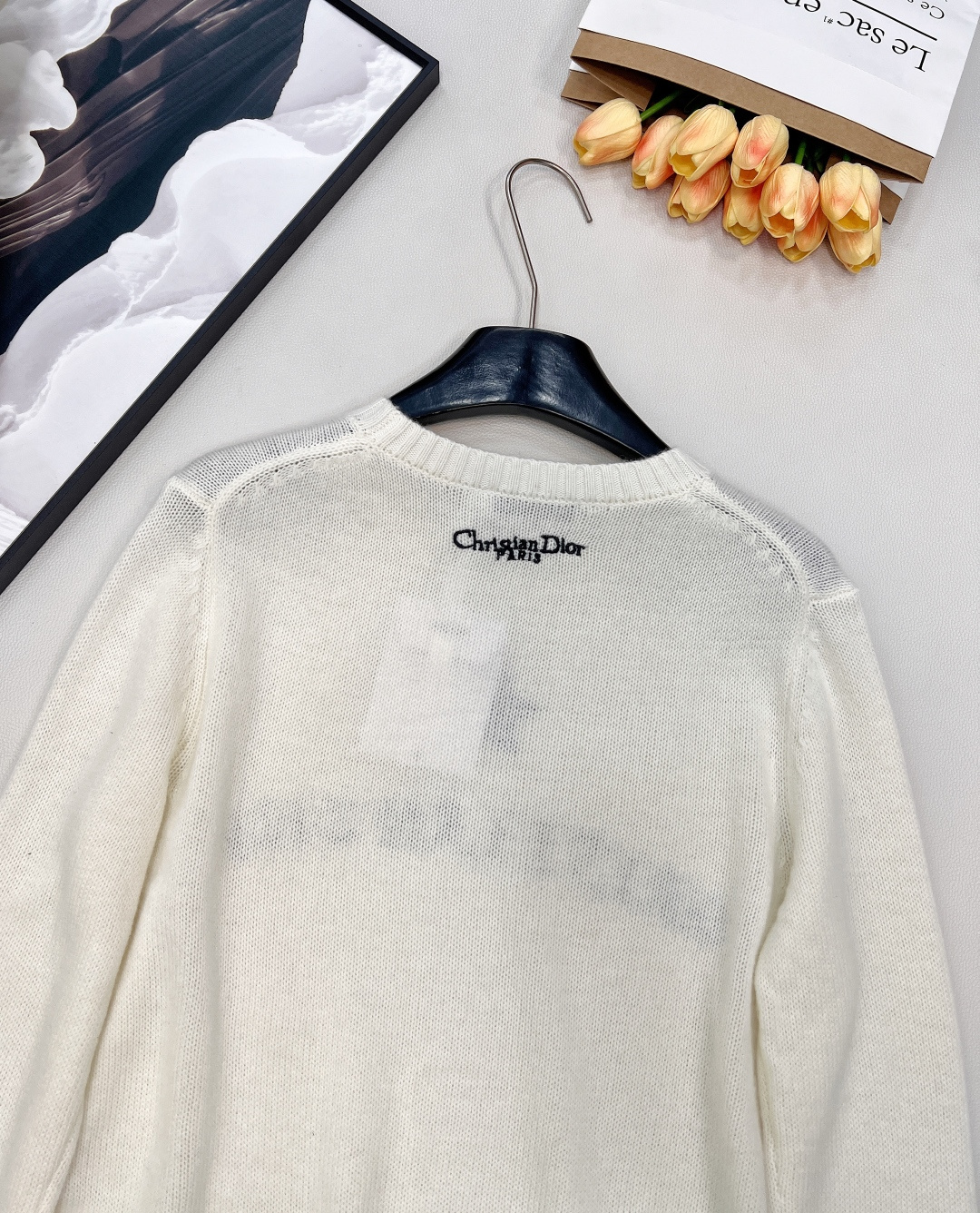 🆕 DIOR 幸运五角星刺绣🪡羊毛针织衫毛衣星光织就的温柔，优雅与浪漫的邂逅以细腻的羊毛羊绒面料与精致的