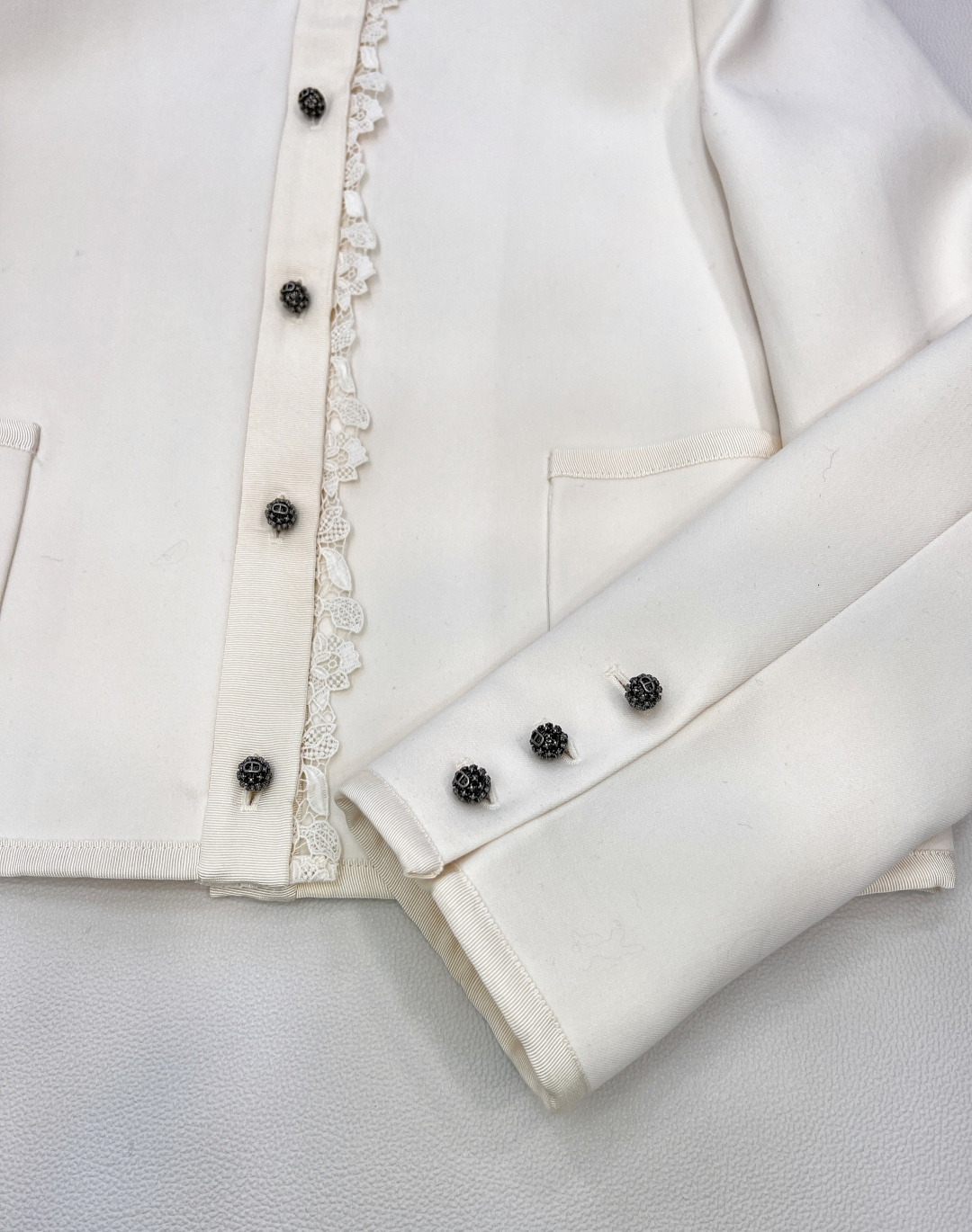 🆕Dioi2025新款小立领绣花西装外套，定制YB进口百分百丝毛材质 质感光泽 垂感更强 品相高级 小立