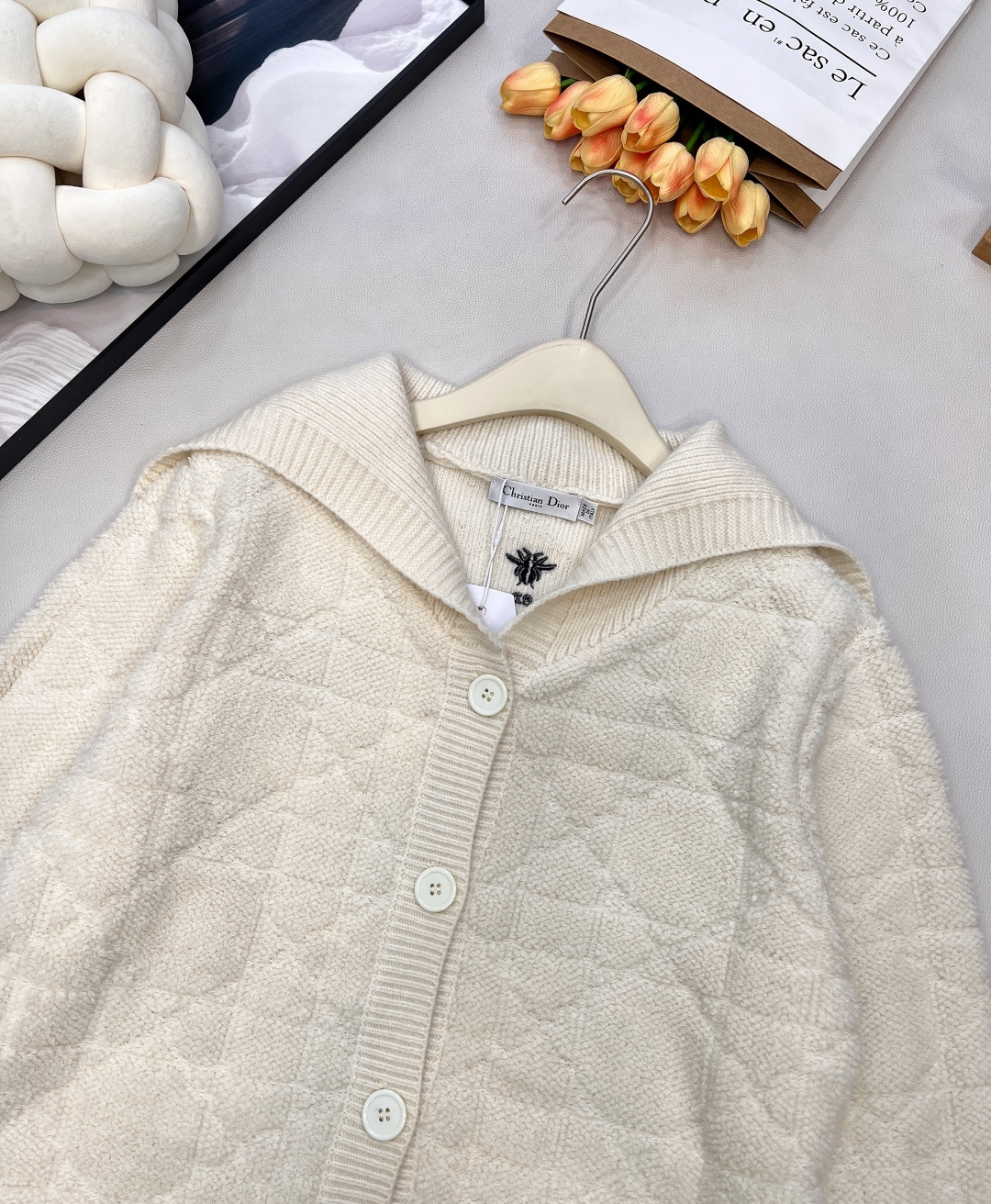 🆕Dior 秋冬新品海军大翻领开衫毛衣超级火爆经典系列来，经典藤条纹纹路清晰 毛绒紧密厚实 宽松廓形 简