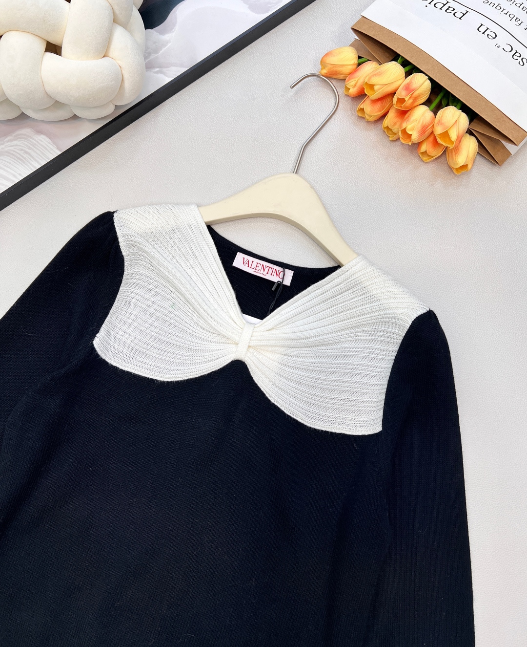 🆕Valentino2025新款立体蝴蝶结套头针织毛衣，定制YB羊毛纱线织造 柔软舒适 洋气显瘦 圆领套