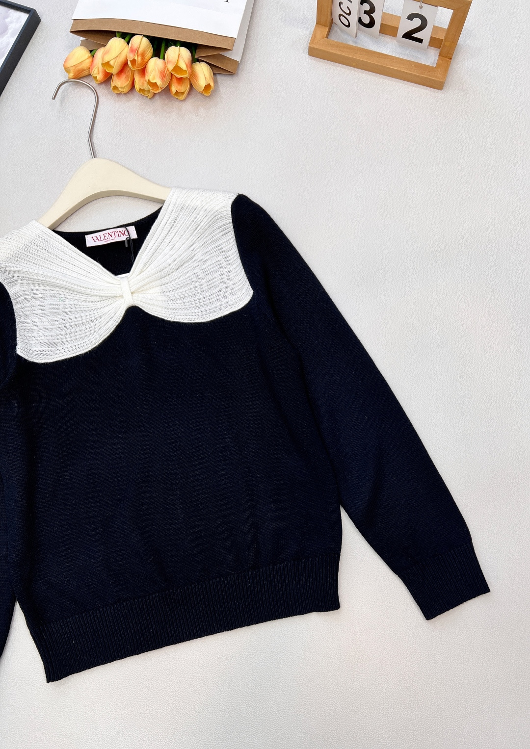 🆕Valentino2025新款立体蝴蝶结套头针织毛衣，定制YB羊毛纱线织造 柔软舒适 洋气显瘦 圆领套