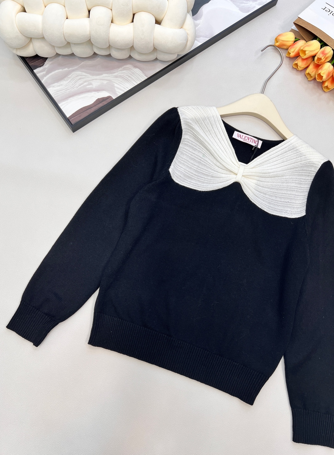 🆕Valentino2025新款立体蝴蝶结套头针织毛衣，定制YB羊毛纱线织造 柔软舒适 洋气显瘦 圆领套