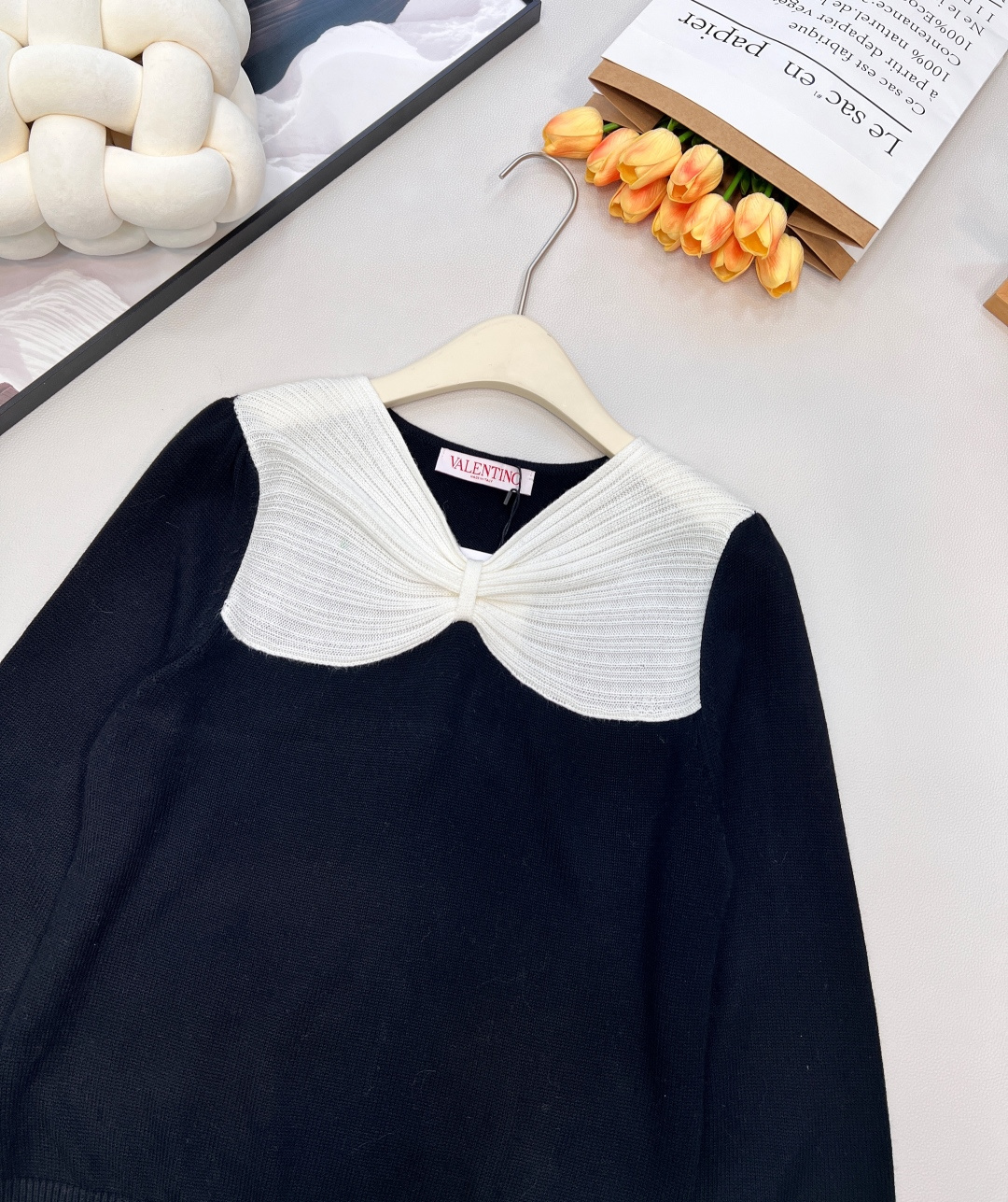 🆕Valentino2025新款立体蝴蝶结套头针织毛衣，定制YB羊毛纱线织造 柔软舒适 洋气显瘦 圆领套