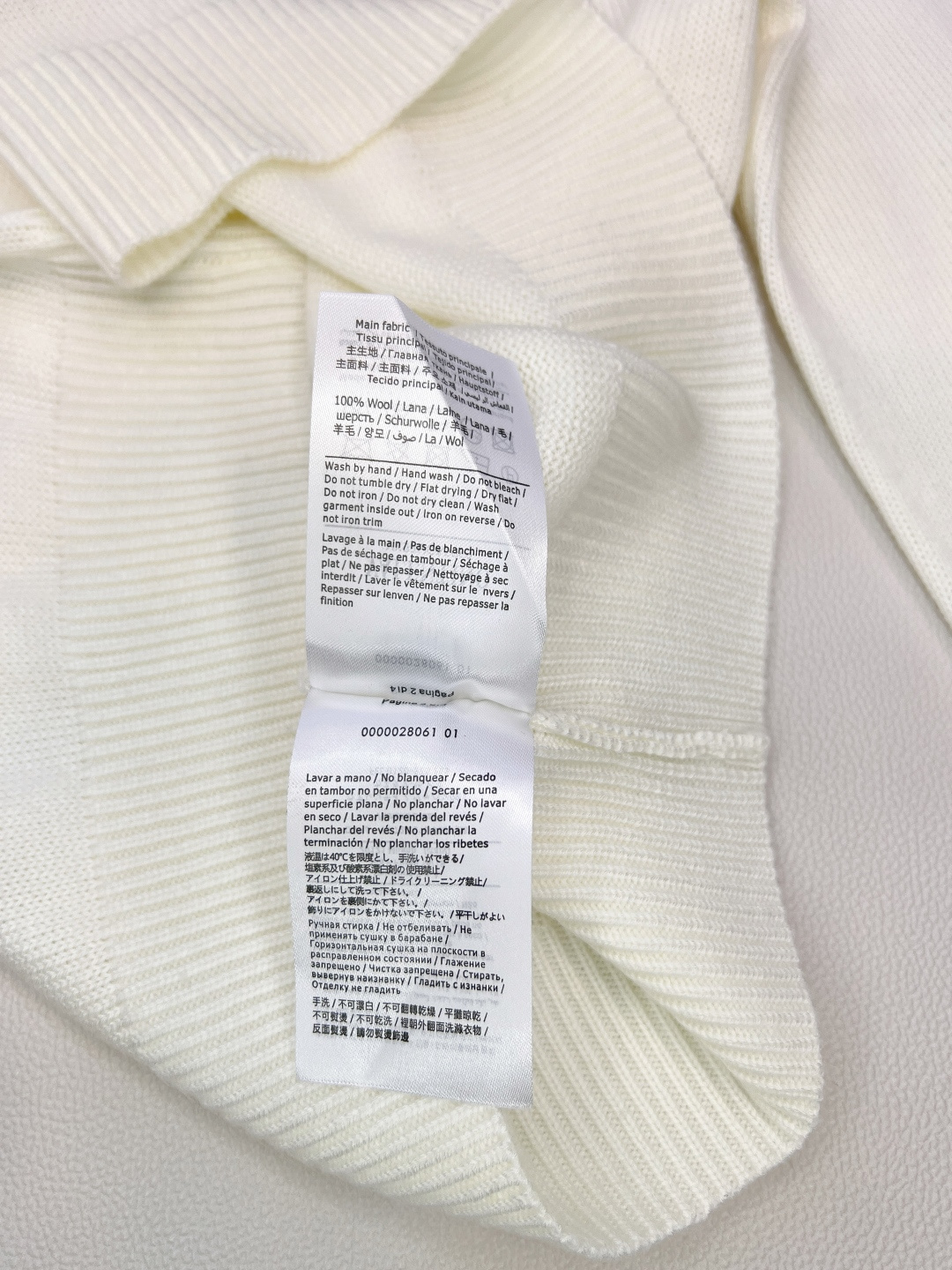 🆕Valentino2025新款立体蝴蝶结套头针织毛衣，定制YB羊毛纱线织造 柔软舒适 洋气显瘦 圆领套