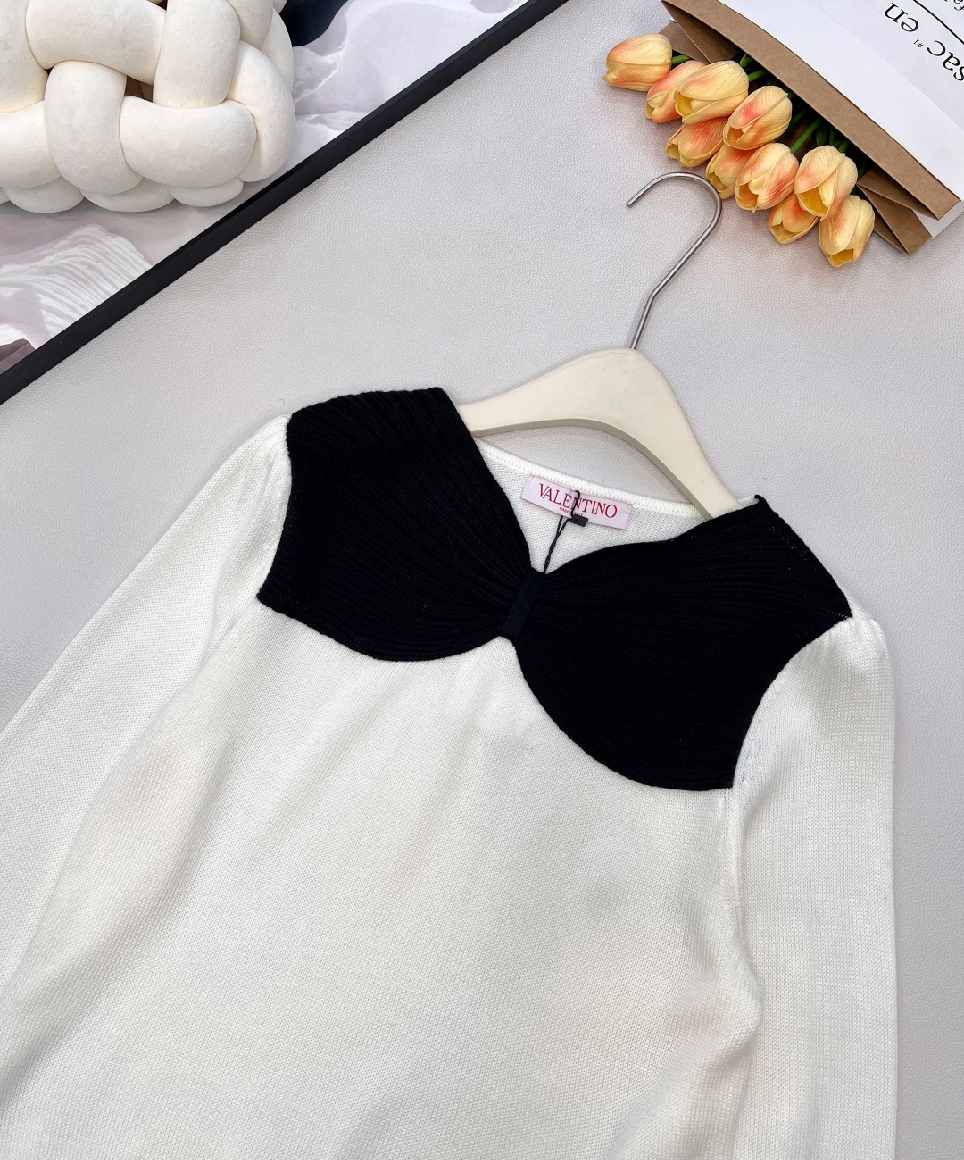 🆕Valentino2025新款立体蝴蝶结套头针织毛衣，定制YB羊毛纱线织造 柔软舒适 洋气显瘦 圆领套