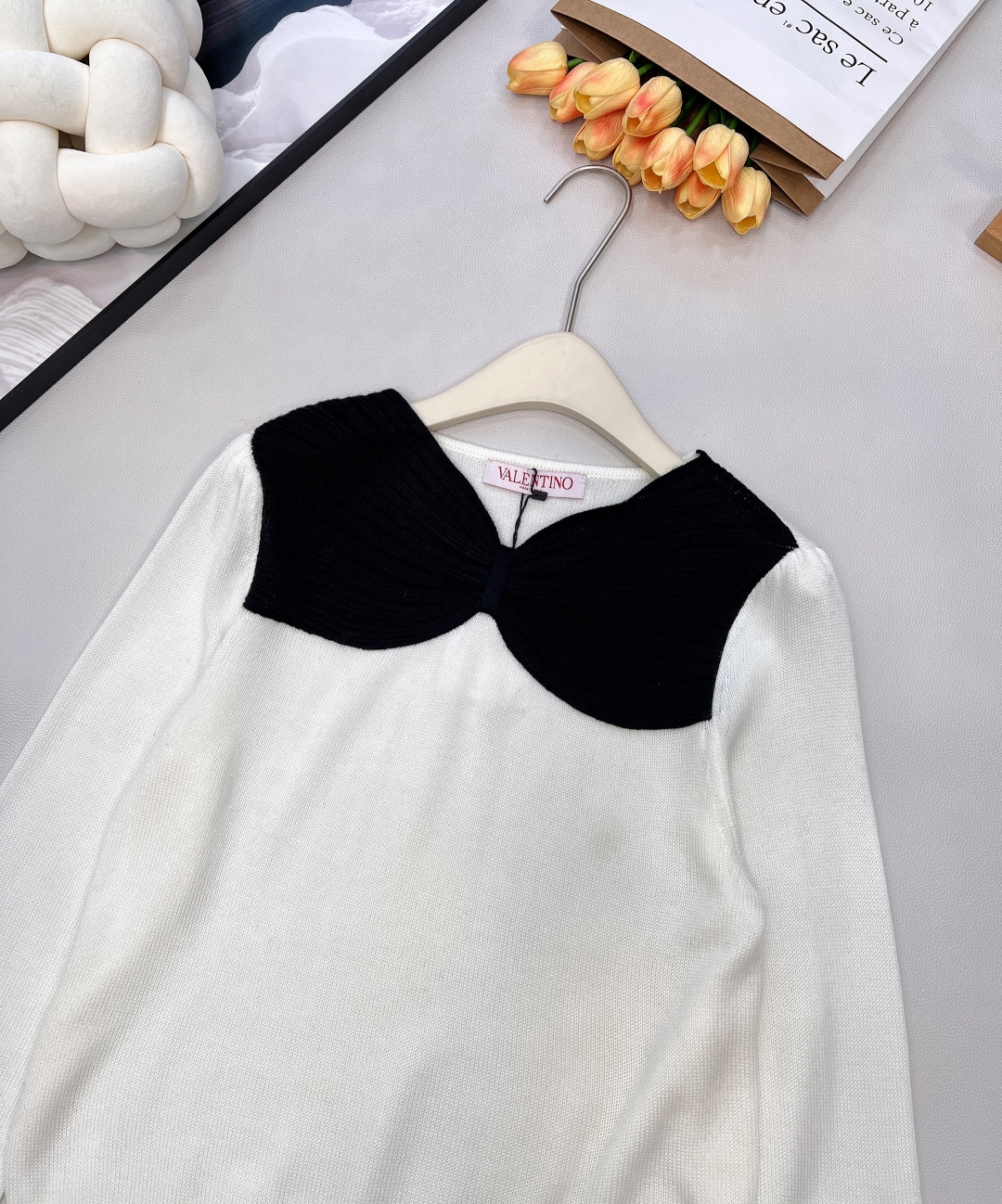 🆕Valentino2025新款立体蝴蝶结套头针织毛衣，定制YB羊毛纱线织造 柔软舒适 洋气显瘦 圆领套