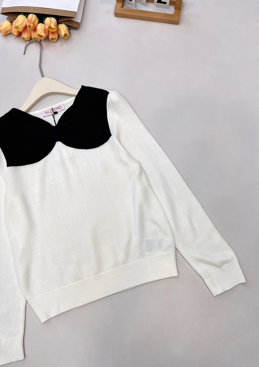 🆕Valentino2025新款立体蝴蝶结套头针织毛衣，定制YB羊毛纱线织造 柔软舒适 洋气显瘦 圆领套