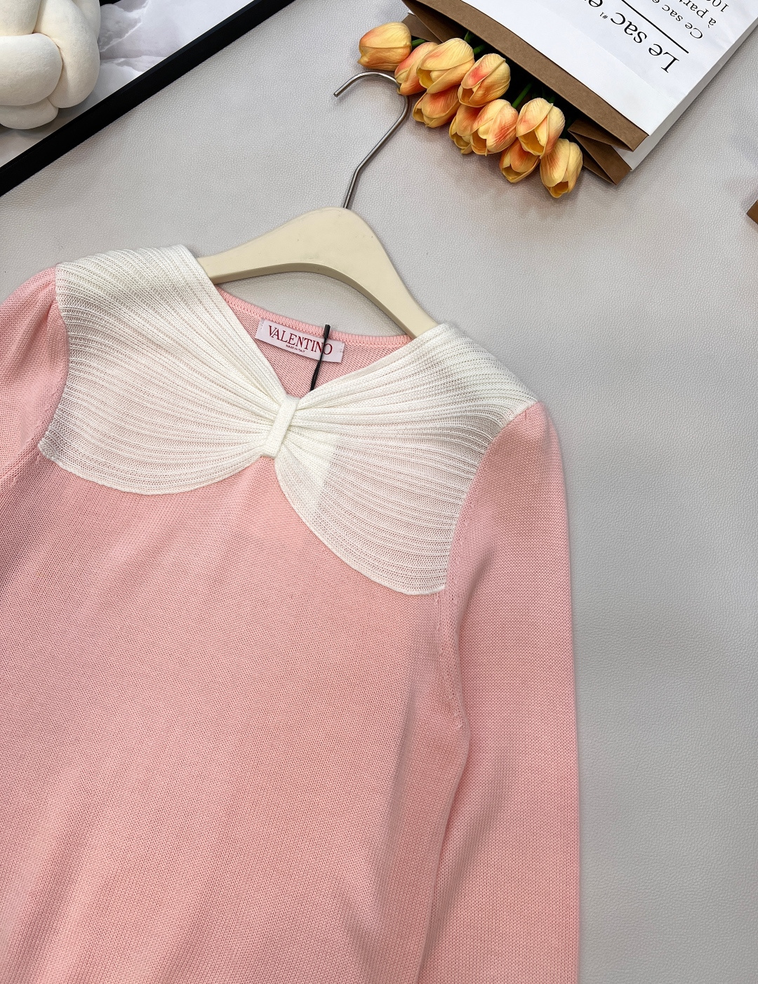 🆕Valentino2025新款立体蝴蝶结套头针织毛衣，定制YB羊毛纱线织造 柔软舒适 洋气显瘦 圆领套