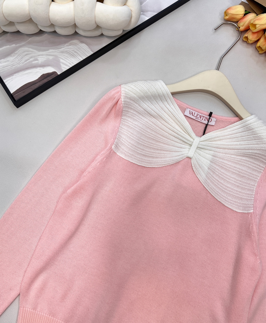 🆕Valentino2025新款立体蝴蝶结套头针织毛衣，定制YB羊毛纱线织造 柔软舒适 洋气显瘦 圆领套