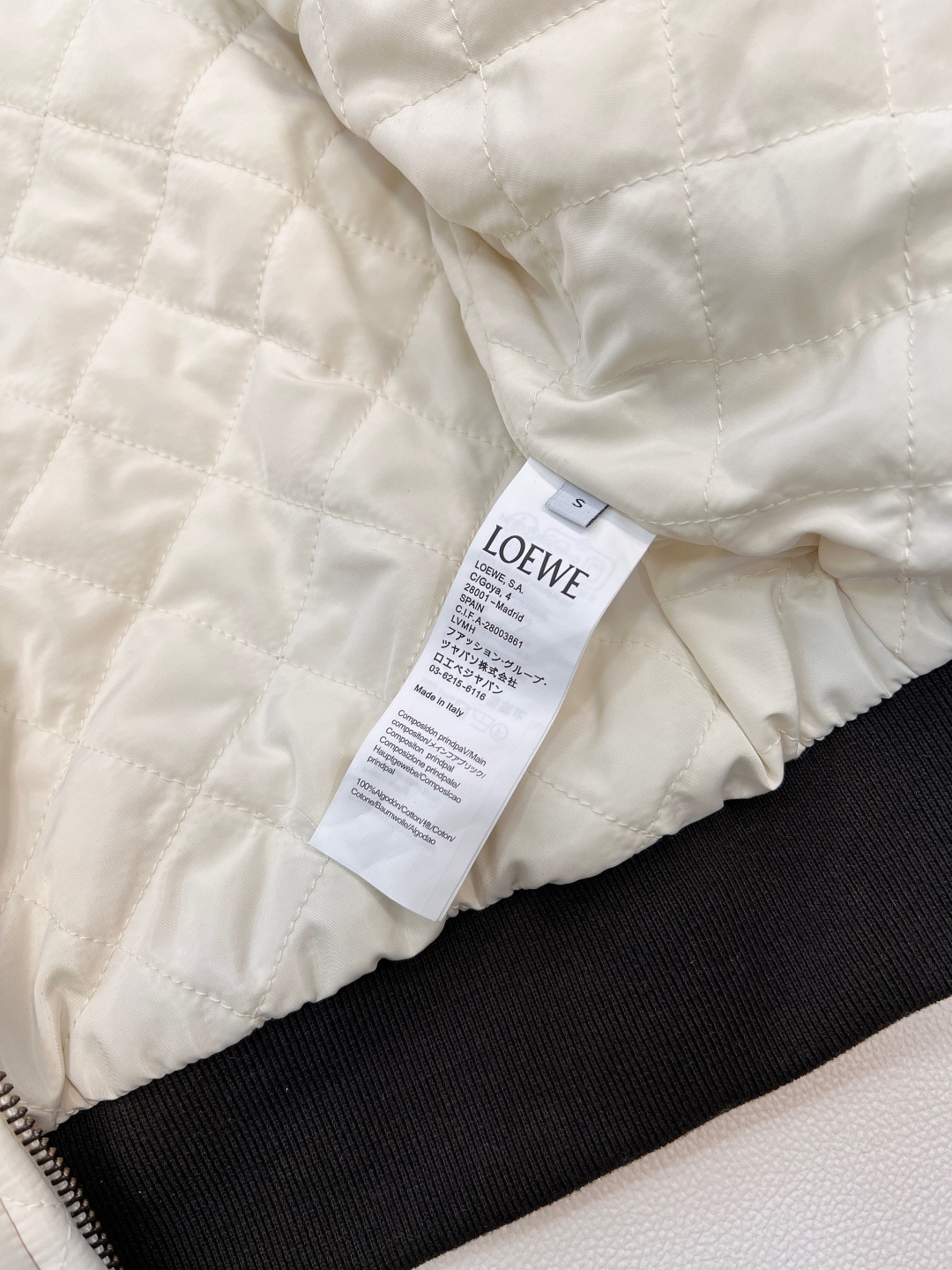 🆕Loewe2025新款灯芯绒领菱格纹棉服外套，定制YB防风防水尼龙材质，羽绒棉填充内里，整件轻盈保暖，