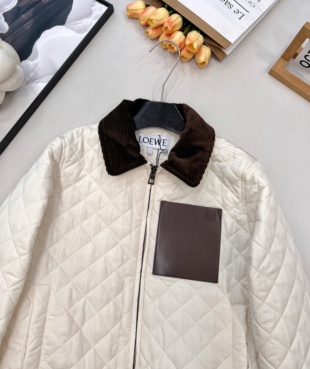 🆕Loewe2025新款灯芯绒领菱格纹棉服外套，定制YB防风防水尼龙材质，羽绒棉填充内里，整件轻盈保暖，